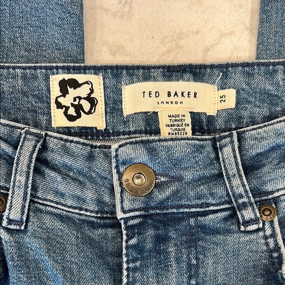 Ted Baker Morgani Straight Leg Blue Denim Jeans Raw Hem - Picture 1 of 15